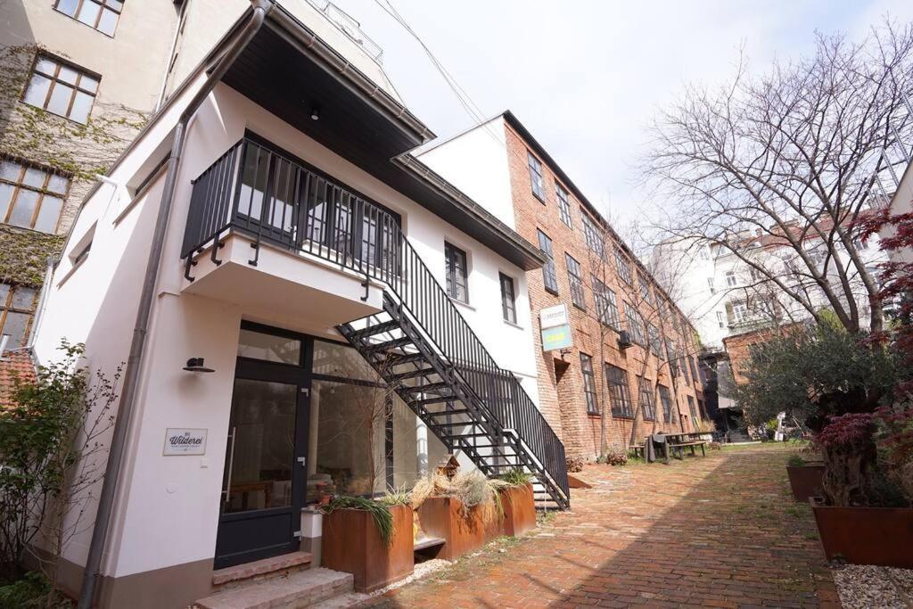 Uber Chic Flat In Charming Factory Building Appartement